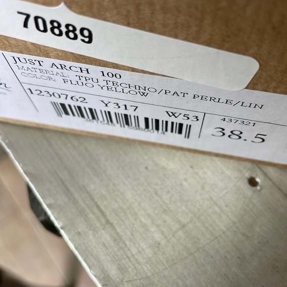 Christian Louboutin just arch 100mm fluo yellow neon stiletto sandal sz 38.5 - Picture 13 of 13